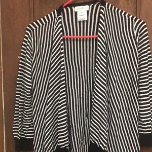 Jaclyn Smith black and white striped jacket